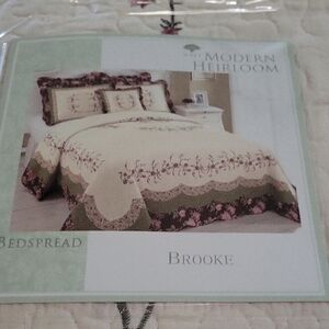 NEW Brooke Bedspread And Shams